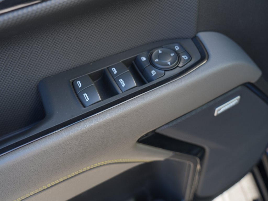 Certified 2023 Chevrolet Silverado 1500 ZR2 AWD/4WD image 19