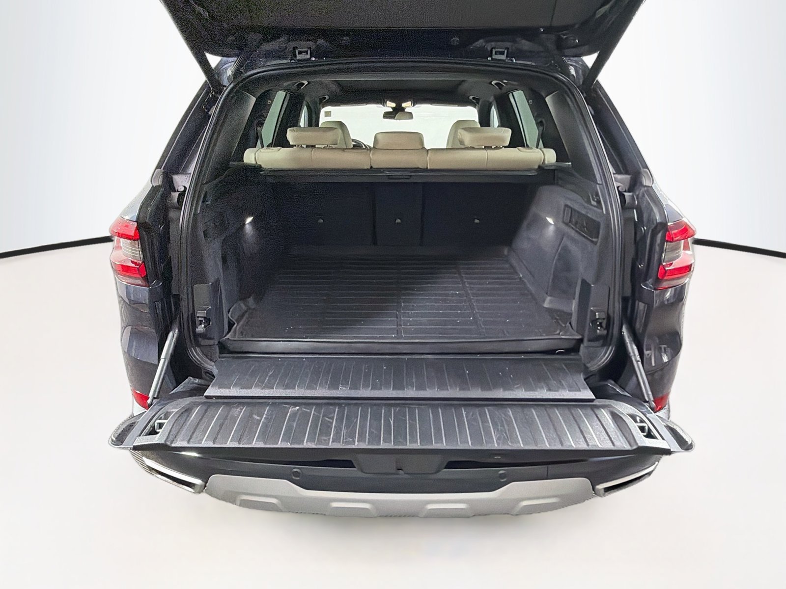 Used 2022 BMW X5 xDrive40i w/ Premium Package AWD/4WD image 29