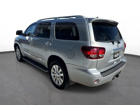 Used 2018 Toyota Sequoia Platinum RWD image 5