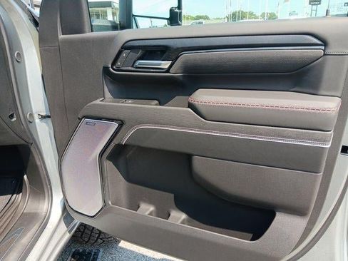New 2026 GMC Sierra 2500 AT4X w/ LPO, Black Badging Package AWD/4WD image 18