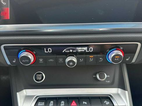 New 2025 Audi Q3 2.0T Premium image 28