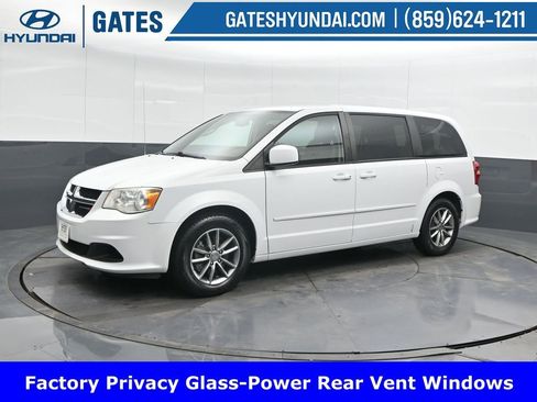 Used 2016 Dodge Grand Caravan SE image 7