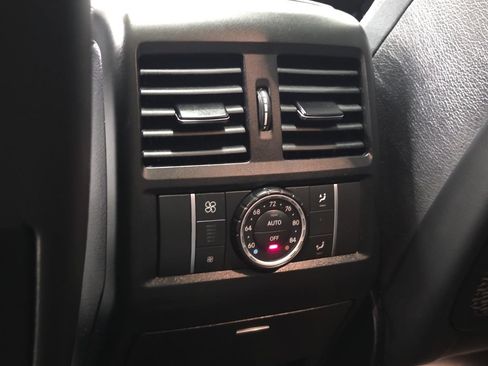 Used 2015 Mercedes-Benz GL 450 4MATIC image 47