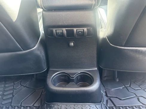 Used 2016 Jeep Wrangler Unlimited Sport image 16