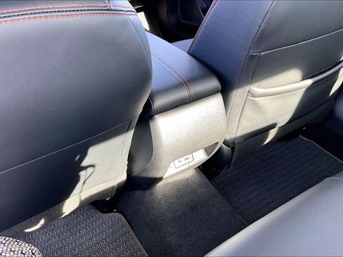 Used 2025 Nissan Altima 2.5 SR image 33