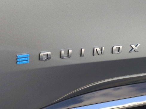 Used 2025 Chevrolet Equinox EV LT w/ Convenience Package image 9