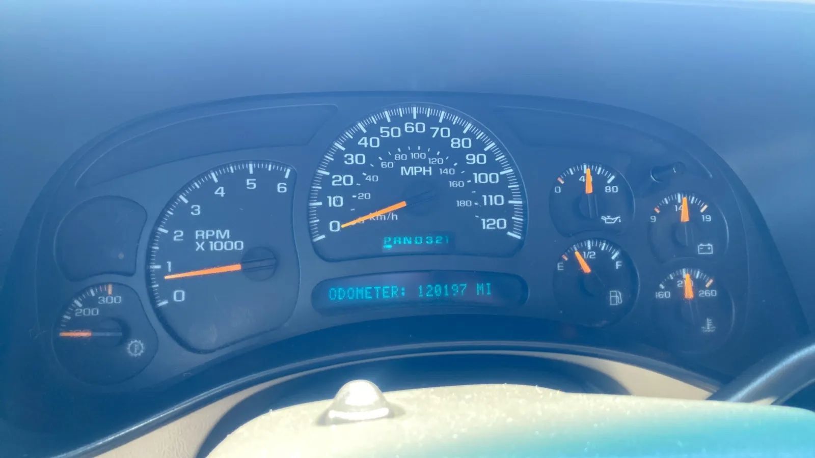 Used 2004 Chevrolet Silverado 2500 LT RWD image 12