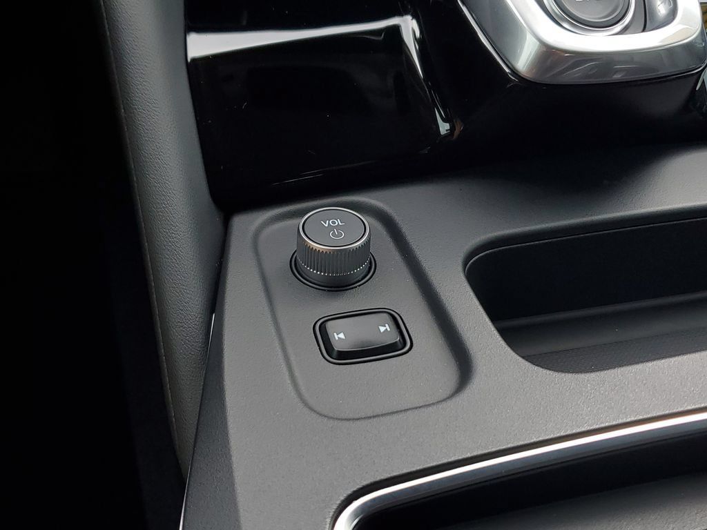 Certified 2026 Acura MDX w/ Technology Package FWD image 28