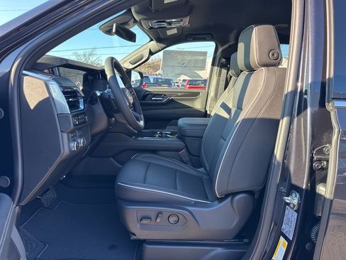 New 2026 GMC Yukon XL Elevation image 19