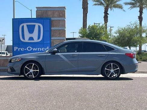 Used 2022 Honda Civic Touring image 7