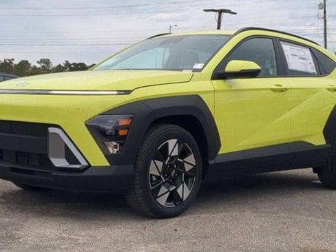 New 2025 Hyundai Kona SEL image 1