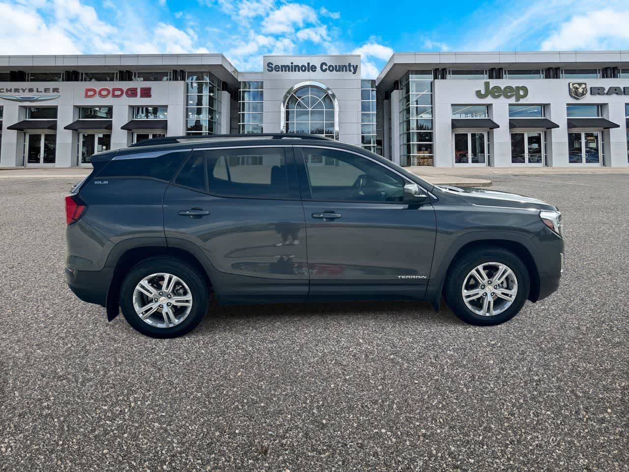 Used 2018 GMC Terrain SLE FWD image 9