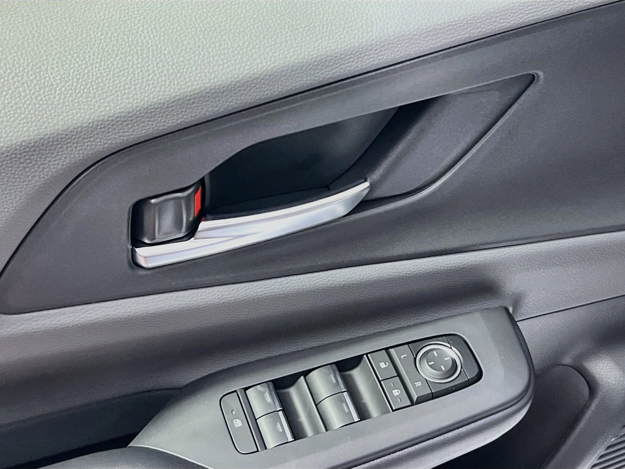 New 2027 Toyota Prius XLE FWD image 16
