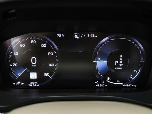 Used 2021 Volvo XC60 T8 Inscription Expression w/ Advanced Package image 17