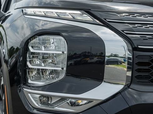Used 2024 Mitsubishi Outlander SE FWD image 18