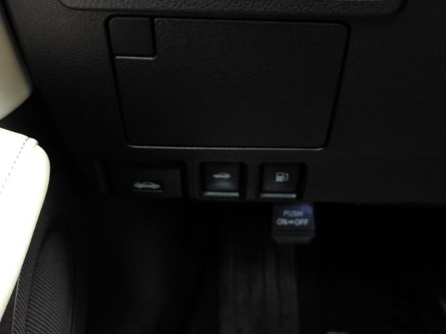 Used 2016 Lexus ES 350 w/ Luxury Package w/Wood Trim FWD image 35