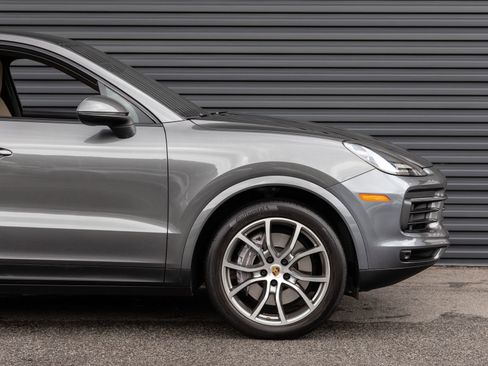 Certified 2022 Porsche Cayenne Coupe AWD/4WD image 9