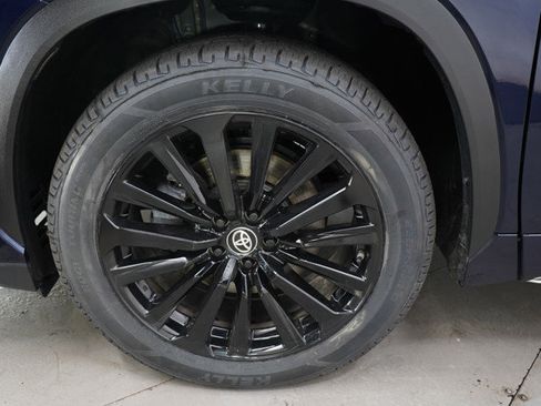 Used 2025 Toyota Highlander XSE image 26