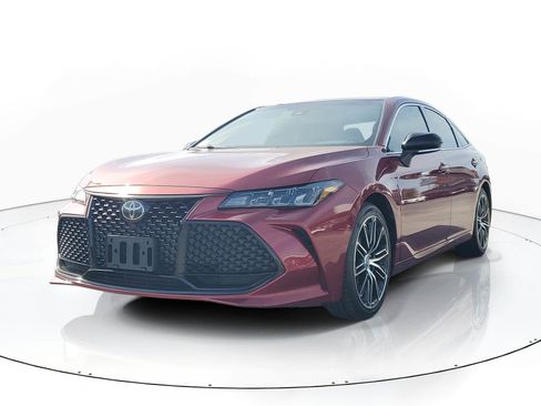 Used 2019 Toyota Avalon XSE w/ All Weather Liner Package image 3