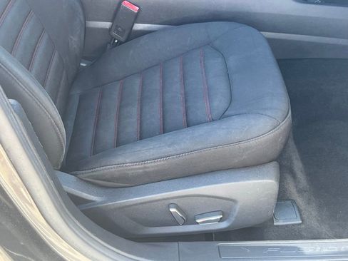 Used 2016 Ford Fusion SE FWD image 15