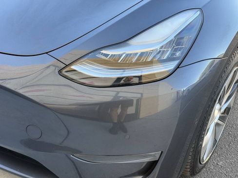 Used 2021 Tesla Model Y Long Range AWD/4WD image 34