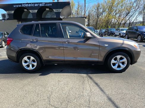 Used 2011 BMW X3 xDrive28i image 2