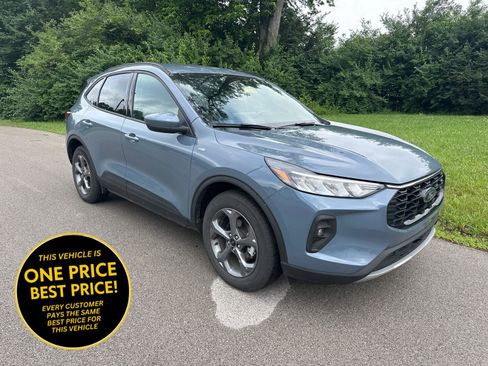 Used 2025 Ford Escape ST-Line Select w/ Tech Pack #1 AWD/4WD image 1