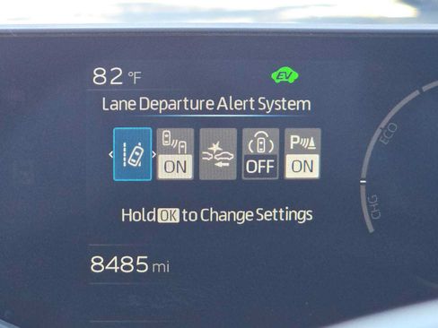 Certified 2026 Toyota Prius XLE FWD image 23