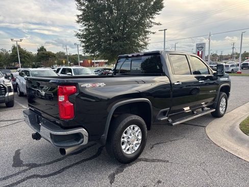 Used 2021 Chevrolet Silverado 2500 LTZ w/ LTZ Plus Package image 7