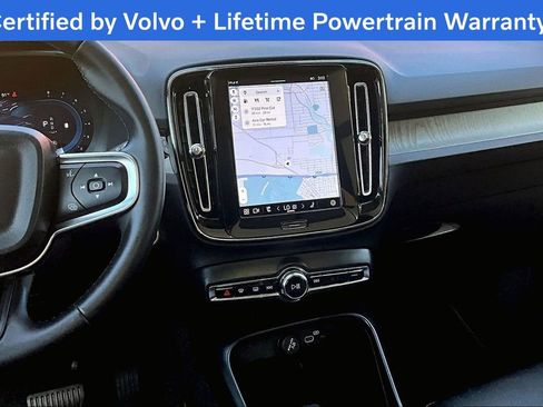 Certified 2025 Volvo XC40 B5 Core image 8