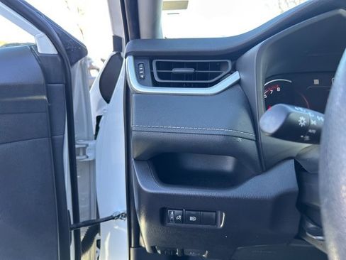 Used 2024 Toyota RAV4 XLE image 29