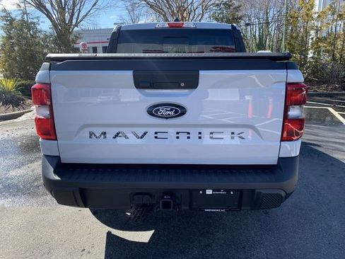 Used 2025 Ford Maverick Lariat w/ 4K Tow Package image 7