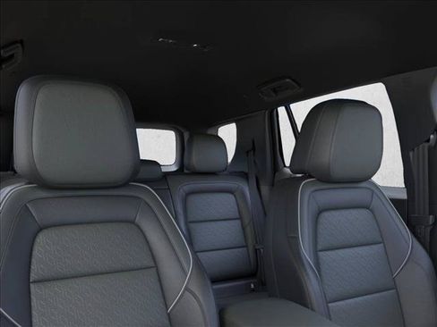 New 2026 Chevrolet Equinox LT w/ Convenience Package II FWD image 24