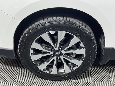 Used 2016 Subaru Outback 2.5i Limited AWD/4WD image 28