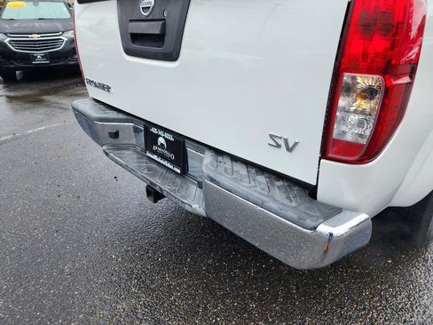 Used 2016 Nissan Frontier SV RWD image 31