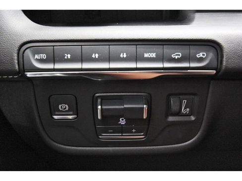 Certified 2024 Cadillac Escalade ESV Sport w/ LPO, ONYX Package AWD/4WD image 20