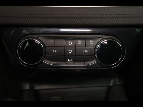 Used 2024 Chevrolet TrailBlazer LT image 25