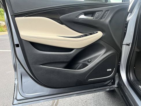 Used 2020 Buick Envision Premium AWD/4WD image 9