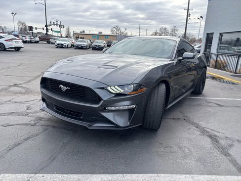 Used 2020 Ford Mustang Coupe image 2