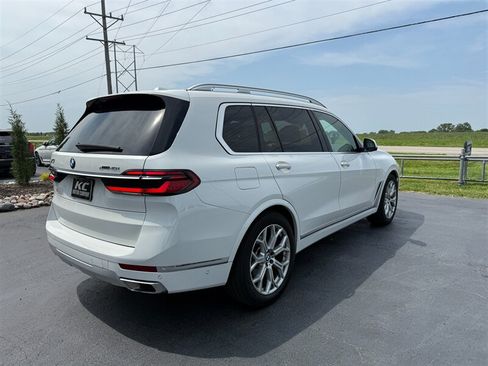 Used 2023 BMW X7 xDrive40i w/ Premium Package AWD/4WD image 7