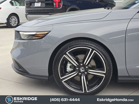 Used 2025 Honda Accord Sport image 8