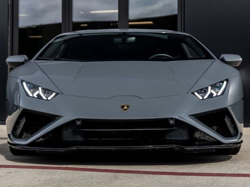 Used 2021 Lamborghini Huracan EVO image 4