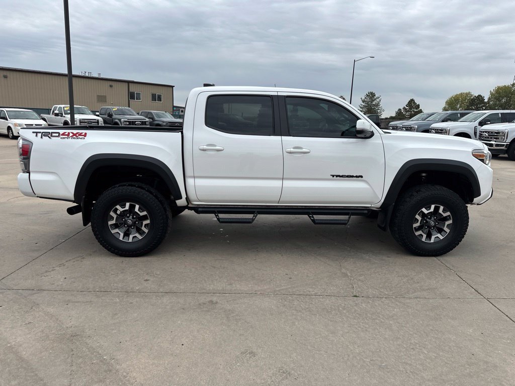 Used 2020 Toyota Tacoma TRD Off-Road w/ Advanced Technology Package AWD/4WD image 36