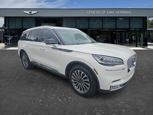 Used 2020 Lincoln Aviator Reserve w/ Elements Package Plus AWD/4WD image 3