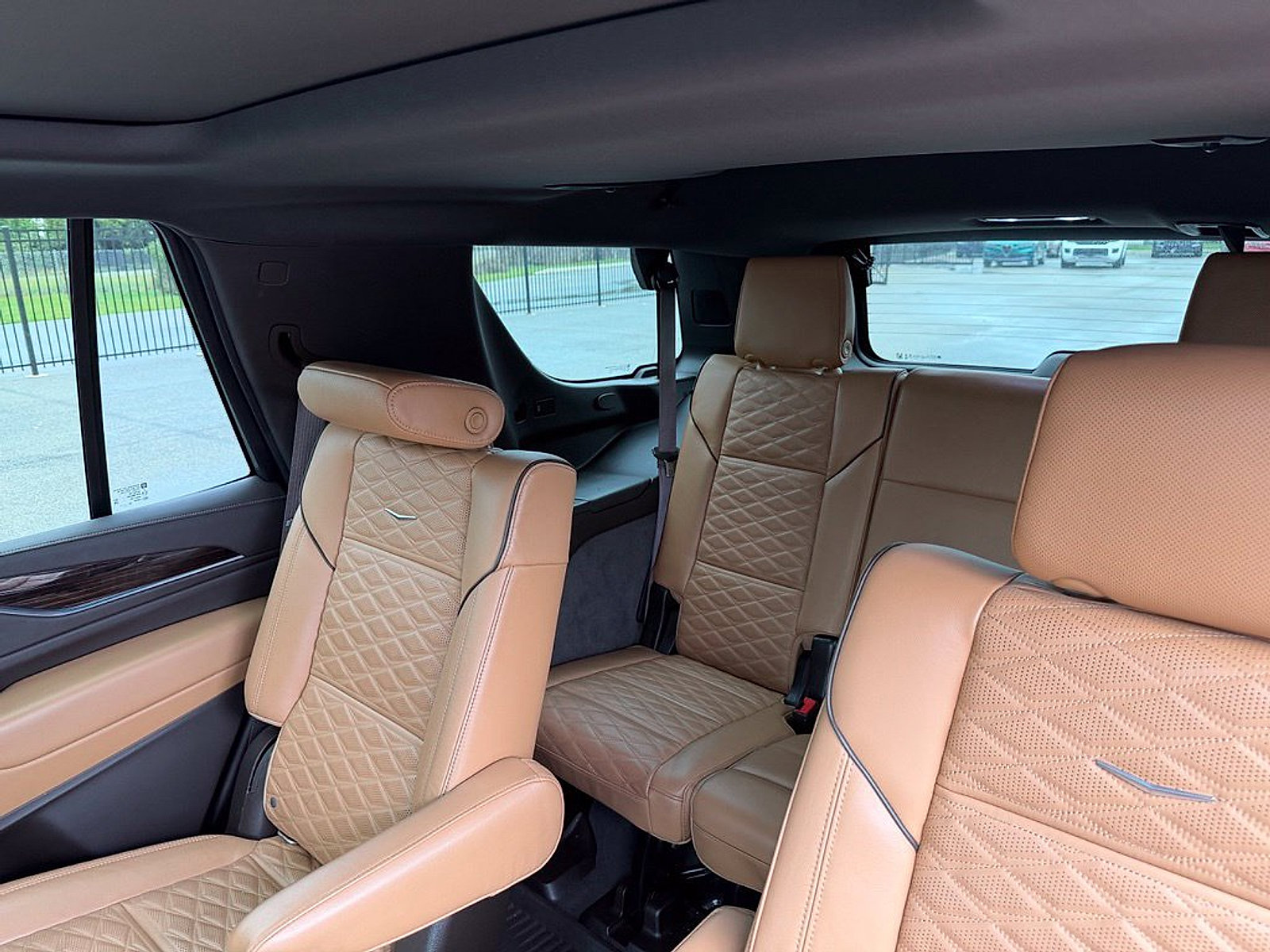 Used 2021 Cadillac Escalade Premium Luxury w/ Driver Assist Tech Package AWD/4WD image 11