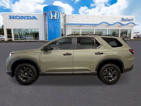 New 2026 Honda Pilot TrailSport image 2
