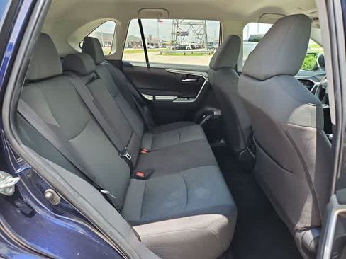 Used 2024 Toyota RAV4 XLE FWD image 17