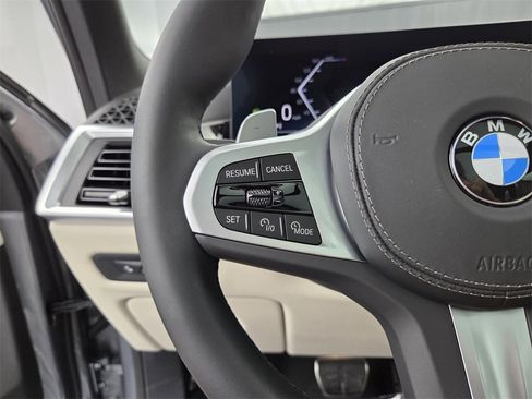 Used 2026 BMW X5 xDrive40i w/ M Sport Package image 34