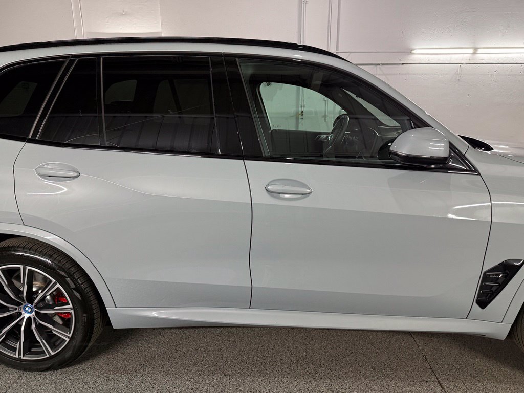 Used 2024 BMW X5 xDrive50e w/ M Sport Package AWD/4WD image 7