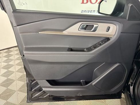 New 2026 Ford Explorer Active w/ Active Comfort Package image 17